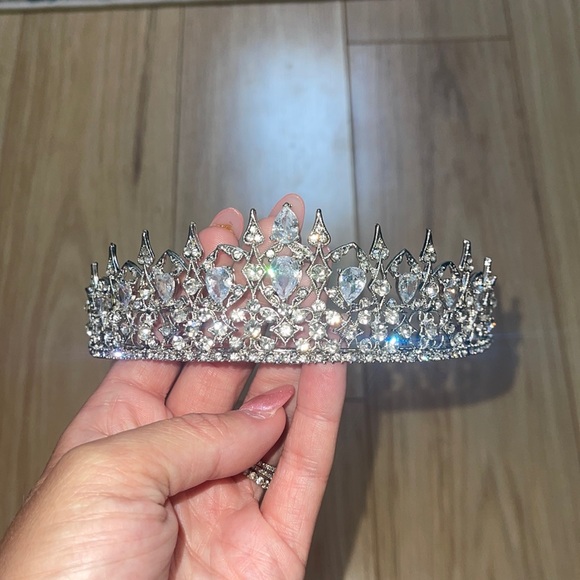 ritalanevintage Accessories - Ritalanevintage Elsa Coronation Crown